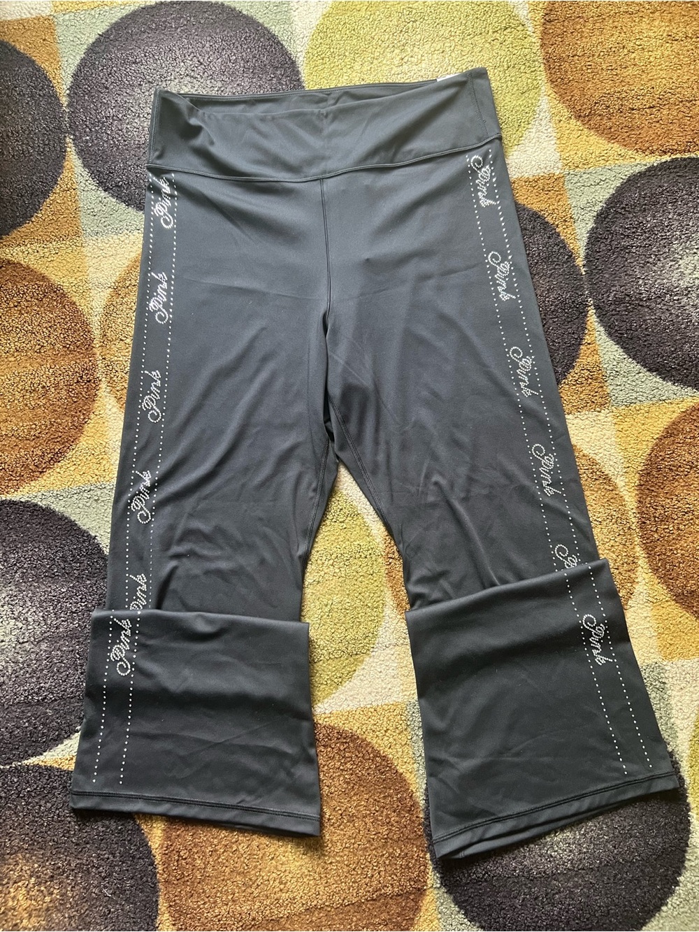 Victoria’s Secret Relay Logo Shine Flare Leggings